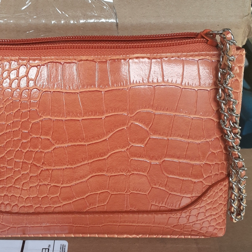 New frankie and Johnie early 2000's style wristlet